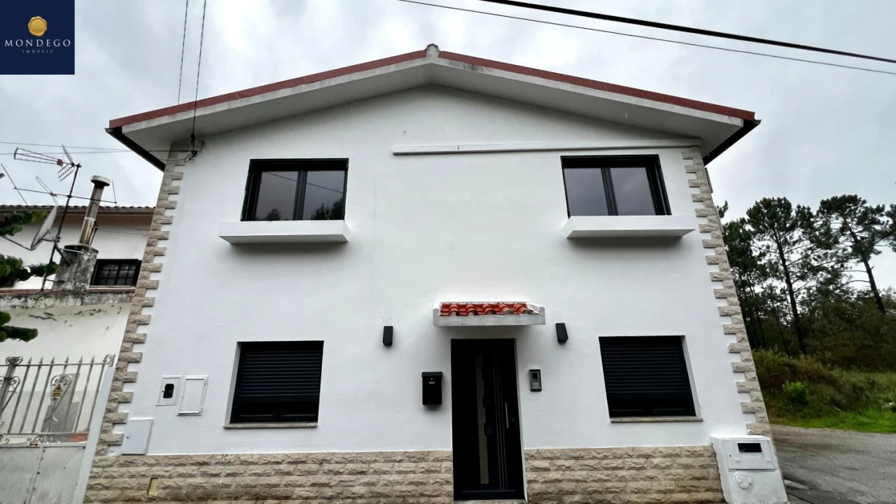 Moradia T4 para Venda em Trouxemil e Torre de Vilela Foto 1