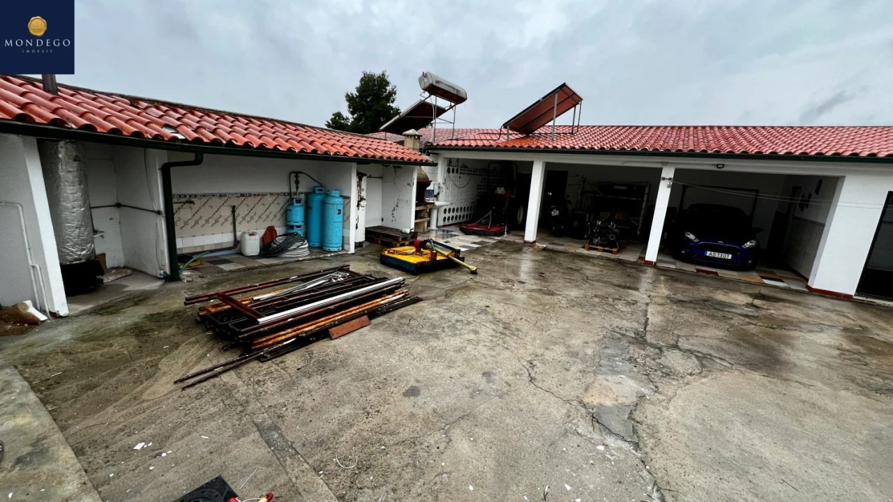 Moradia T4 para Venda em Trouxemil e Torre de Vilela Foto 21