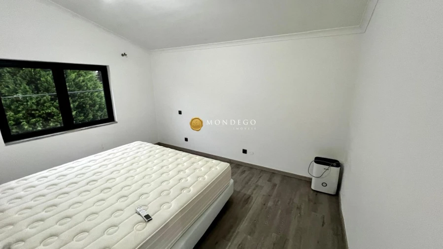 Moradia T4 para Venda em Trouxemil e Torre de Vilela Foto 11