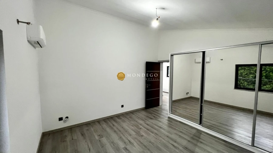 Moradia T4 para Venda em Trouxemil e Torre de Vilela Foto 9