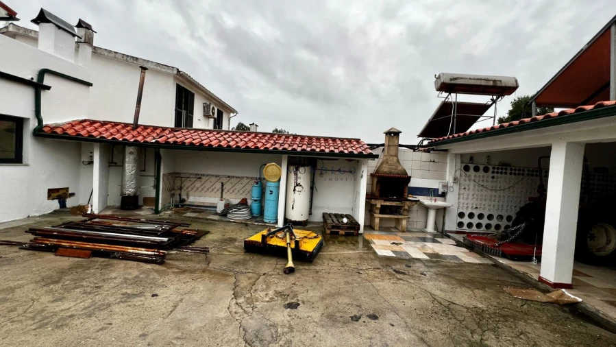 Moradia T4 para Venda em Trouxemil e Torre de Vilela Foto 22