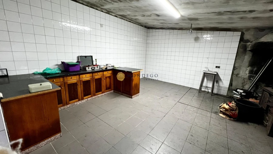 Moradia T4 para Venda em Trouxemil e Torre de Vilela Foto 27