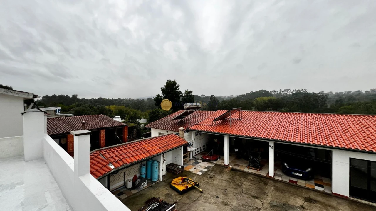 Moradia T4 para Venda em Trouxemil e Torre de Vilela Foto 19