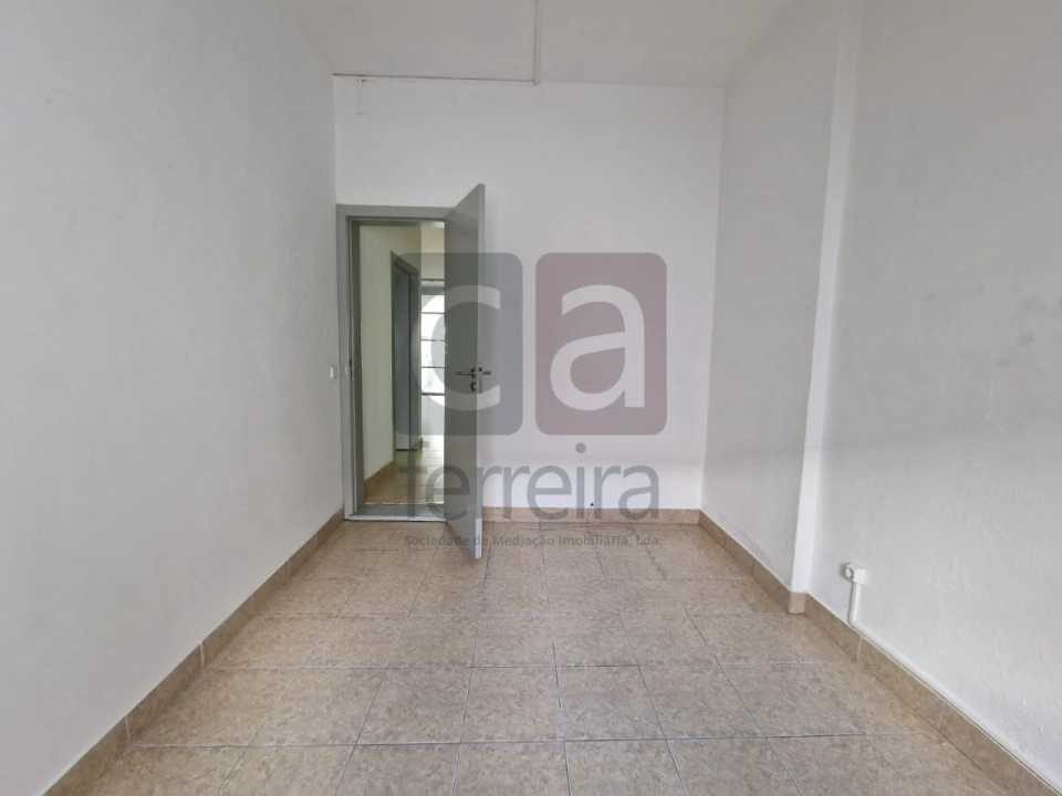 Apartamento T2 para Venda em Almeirim Foto 16