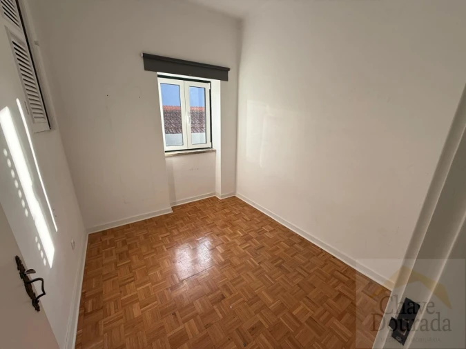 Moradia T3 para Venda em Santo Antonio dos Olivais Foto 25