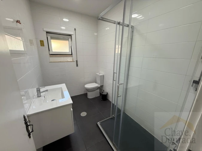 Moradia T3 para Venda em Santo Antonio dos Olivais Foto 27