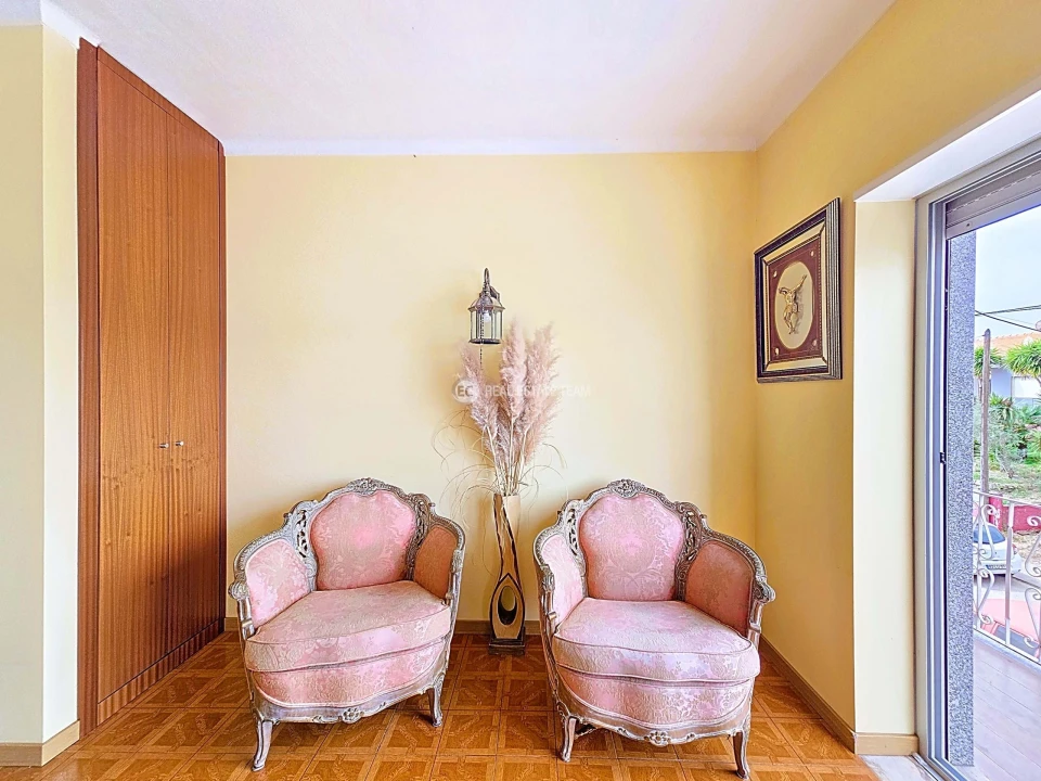 Moradia T4 para Venda em Oiã Foto 6