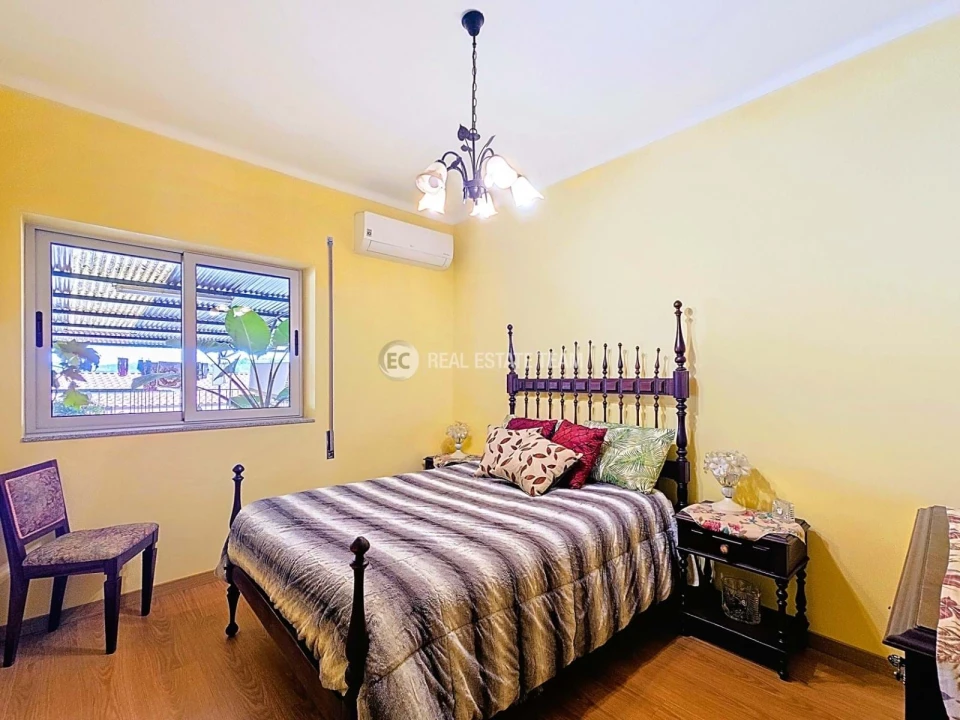 Moradia T4 para Venda em Oiã Foto 13