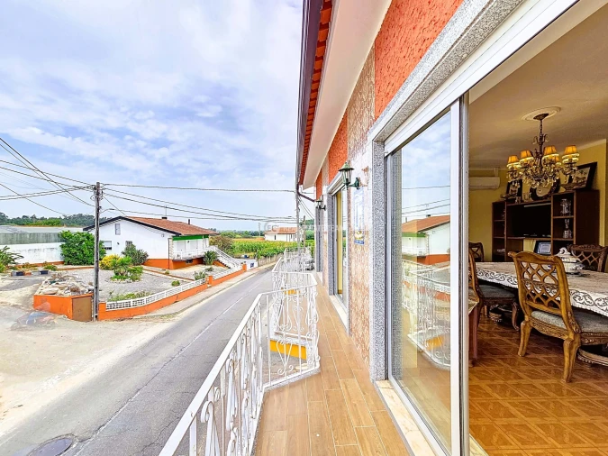 Moradia T4 para Venda em Oiã Foto 8