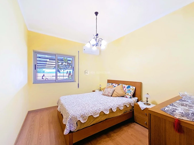 Moradia T4 para Venda em Oiã Foto 16