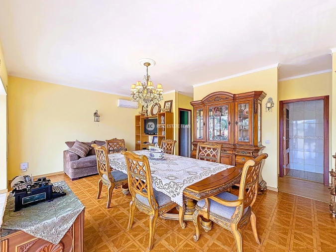 Moradia T4 para Venda em Oiã Foto 3