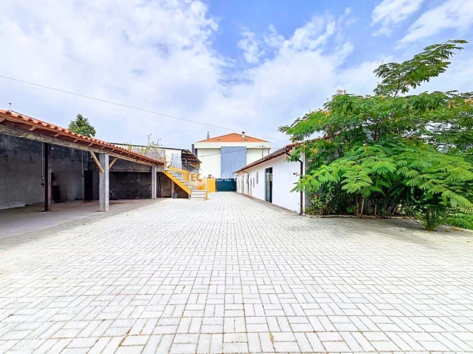 Moradia T4 para Venda em Oiã Foto 35