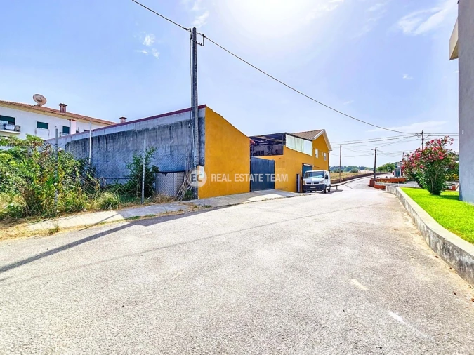 Moradia T4 para Venda em Oiã Foto 47