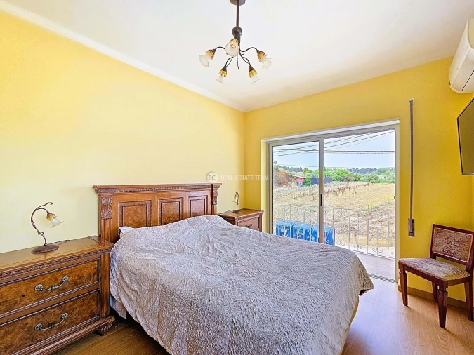 Moradia T4 para Venda em Oiã Foto 25