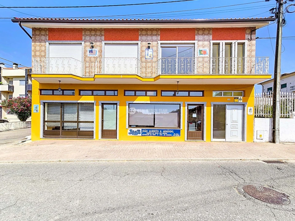 Moradia T4 para Venda em Oiã Foto 48