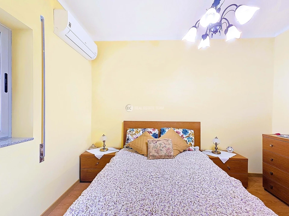 Moradia T4 para Venda em Oiã Foto 16