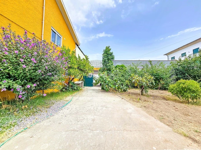 Moradia T4 para Venda em Oiã Foto 42