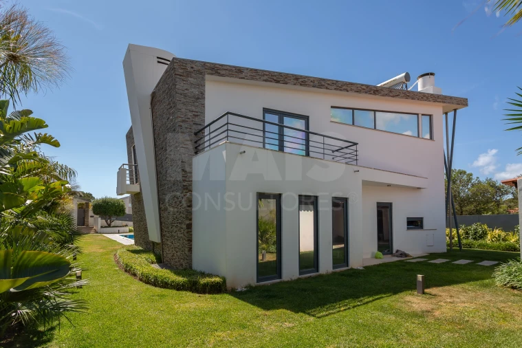 Moradia T4 para Venda em Cascais e Estoril Foto 3