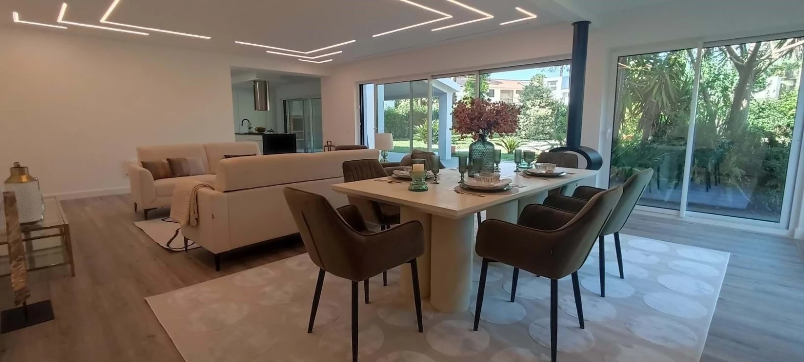 Moradia T4 para Venda em Charneca de Caparica e Sobreda Foto 14