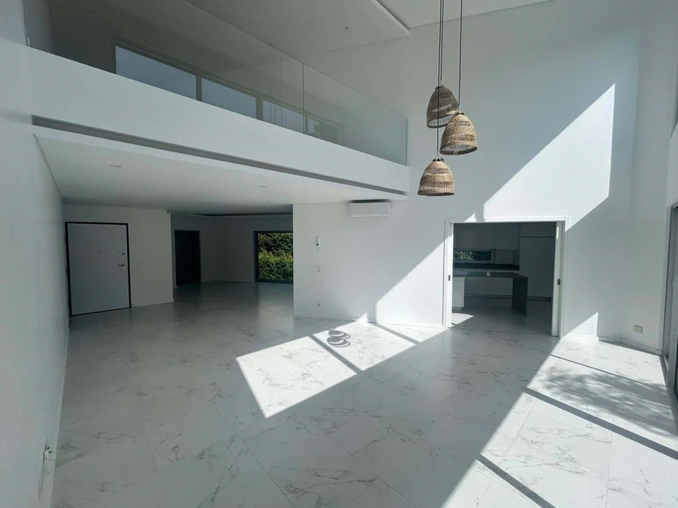 Moradia T4 para Venda em Charneca de Caparica e Sobreda Foto 4