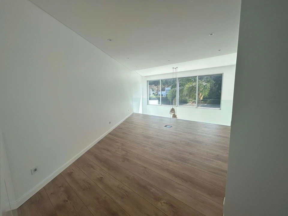 Moradia T4 para Venda em Charneca de Caparica e Sobreda Foto 5