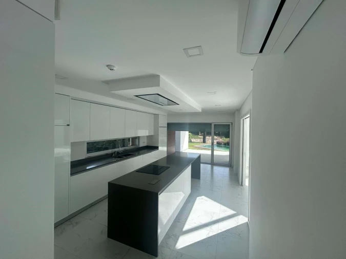 Moradia T4 para Venda em Charneca de Caparica e Sobreda Foto 7