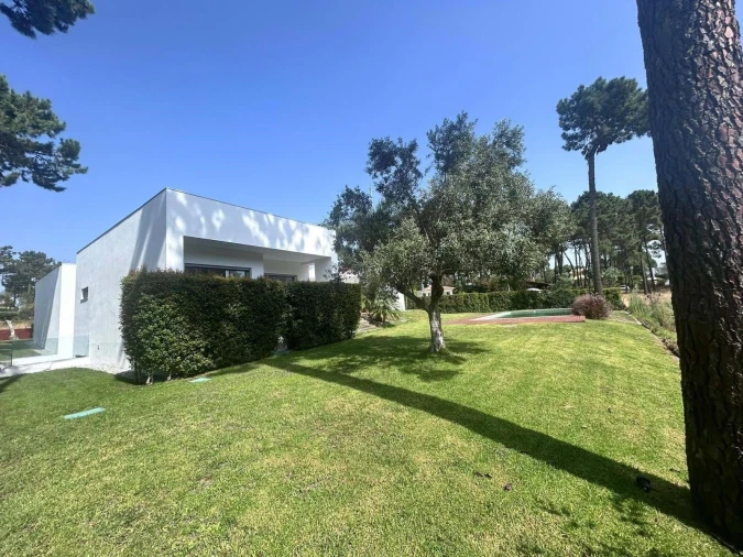 Moradia T4 para Venda em Charneca de Caparica e Sobreda Foto 35