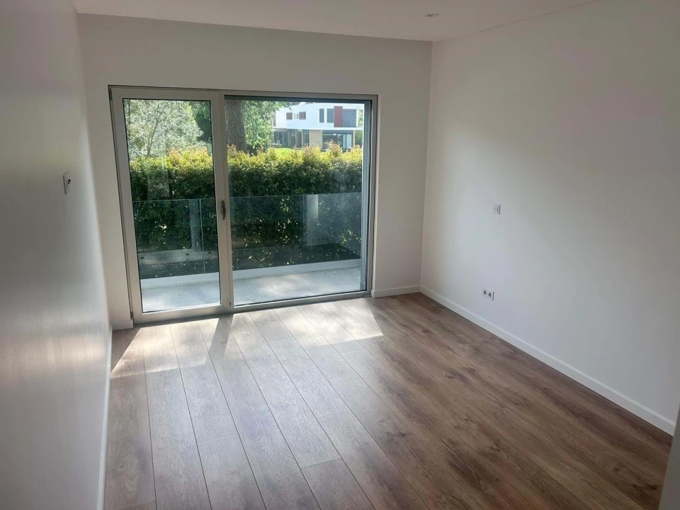 Moradia T4 para Venda em Charneca de Caparica e Sobreda Foto 8