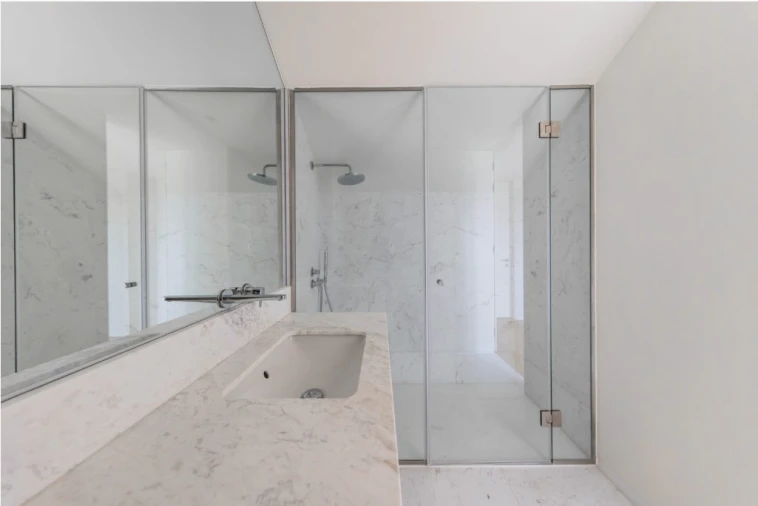 Apartamento T2 para Venda em Alvalade Foto 4