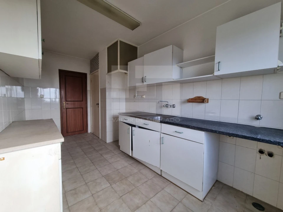 Apartamento T2 para Venda em Alcabideche Foto 34