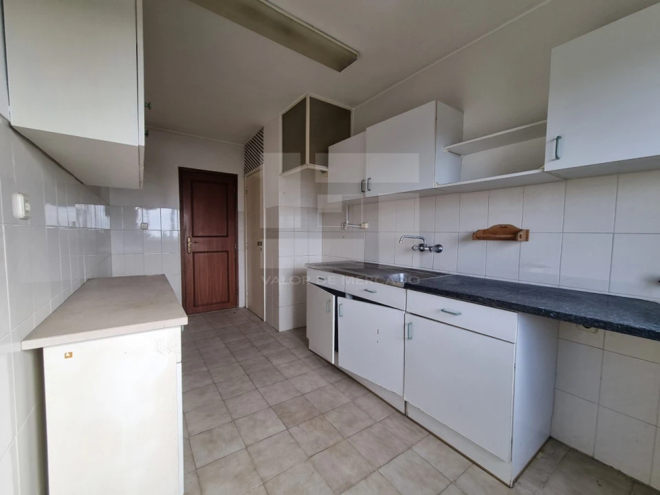 Apartamento T2 para Venda em Alcabideche Foto 35