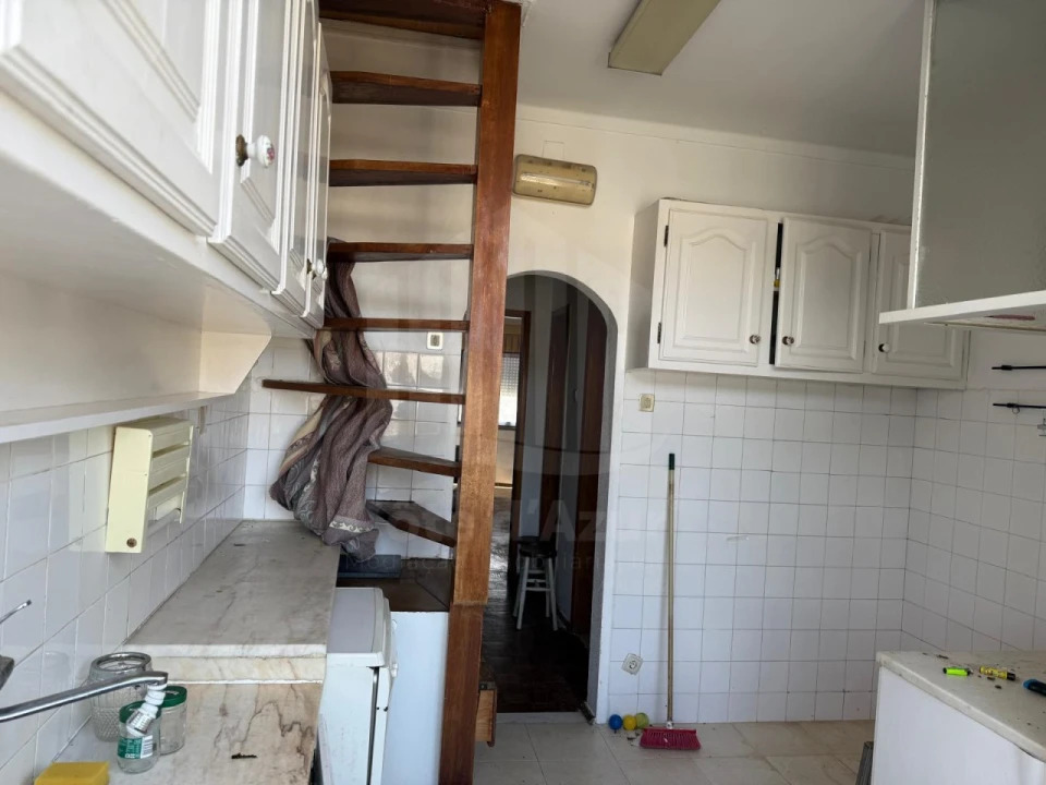 Apartamento T2 para Venda em Sesimbra (Santiago) Foto 3