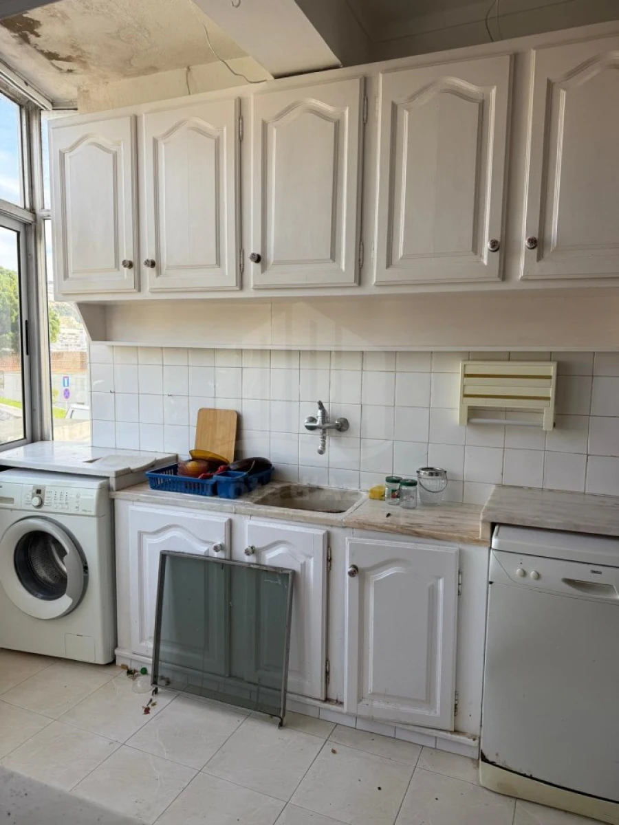 Apartamento T2 para Venda em Sesimbra (Santiago) Foto 2