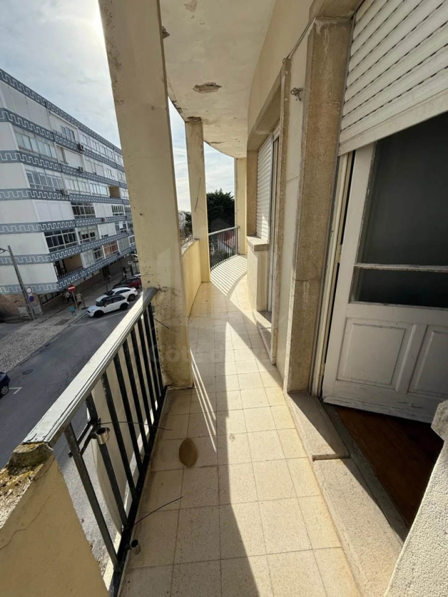 Apartamento T2 para Venda em Sesimbra (Santiago) Foto 9