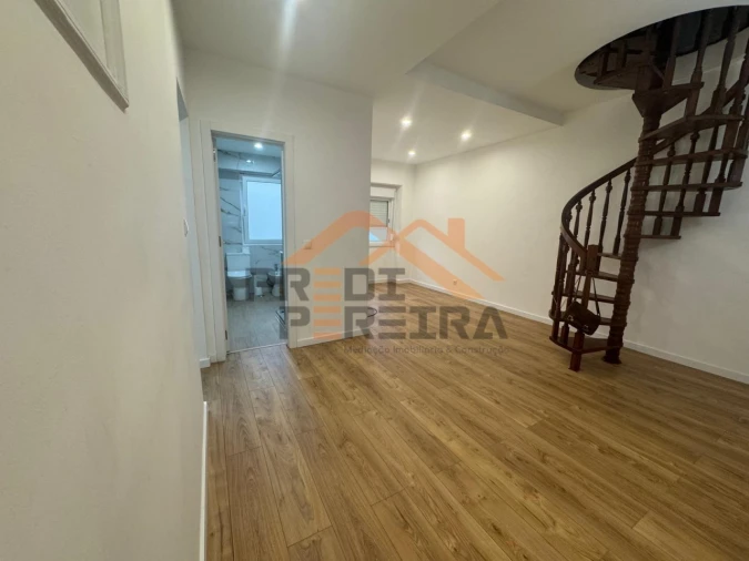 Apartamento T2 para Venda em Falagueira-Venda Nova