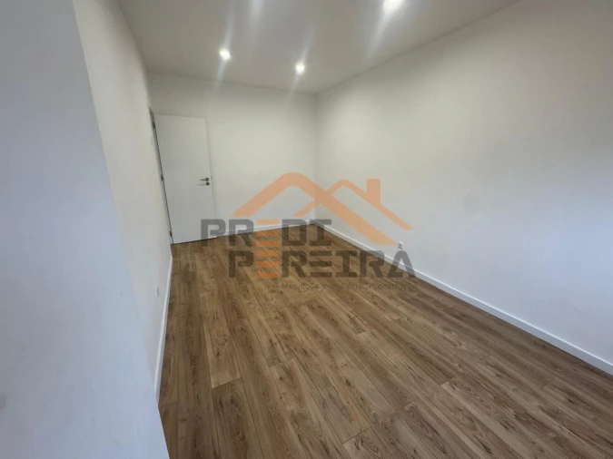 Apartamento T2 para Venda em Falagueira-Venda Nova Foto 11