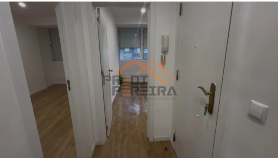 Apartamento T2 para Venda em Falagueira-Venda Nova Foto 9