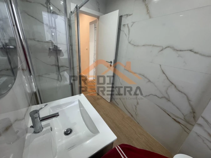Apartamento T2 para Venda em Falagueira-Venda Nova Foto 16