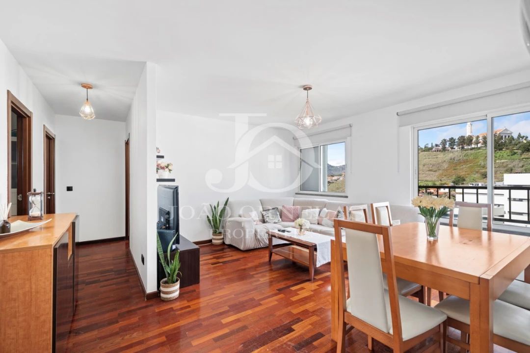 Apartamento T2 para Venda em São Martinho Foto 1