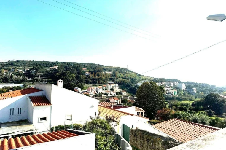 Moradia T3 para Venda em Barcarena Foto 3