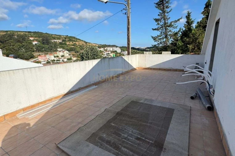 Moradia T3 para Venda em Barcarena Foto 12