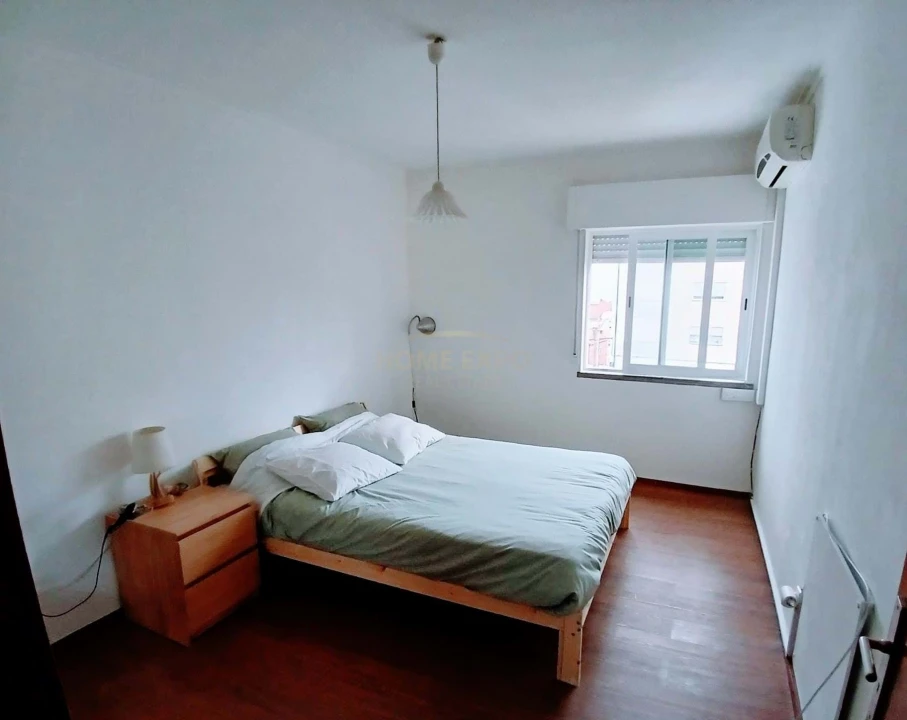 Apartamento T2 para Venda em Camarate, Unhos e Apelação Foto 10