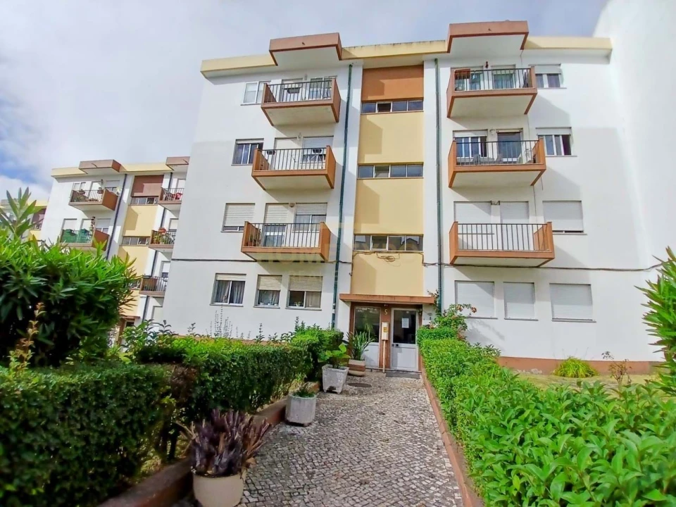 Apartamento T2 para Venda em Camarate, Unhos e Apelação Foto 18