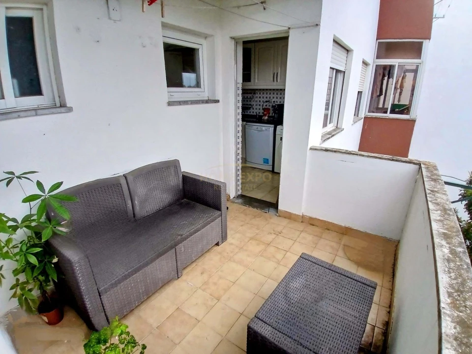 Apartamento T2 para Venda em Camarate, Unhos e Apelação Foto 13