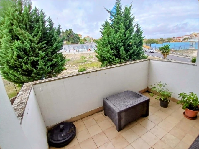 Apartamento T2 para Venda em Camarate, Unhos e Apelação Foto 15