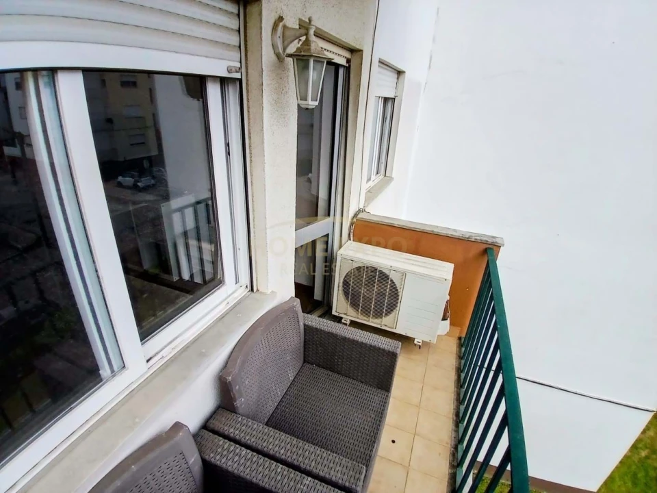 Apartamento T2 para Venda em Camarate, Unhos e Apelação Foto 14