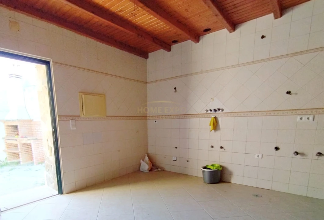 Moradia T3 para Venda em Azueira e Sobral da Abelheira Foto 6