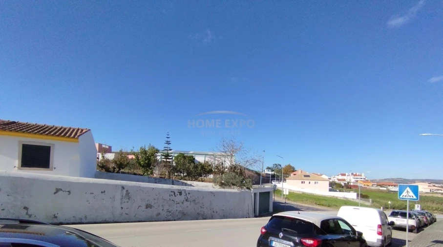 Moradia T3 para Venda em Azueira e Sobral da Abelheira Foto 4