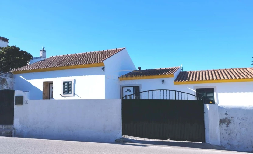 Moradia T3 para Venda em Azueira e Sobral da Abelheira Foto 2