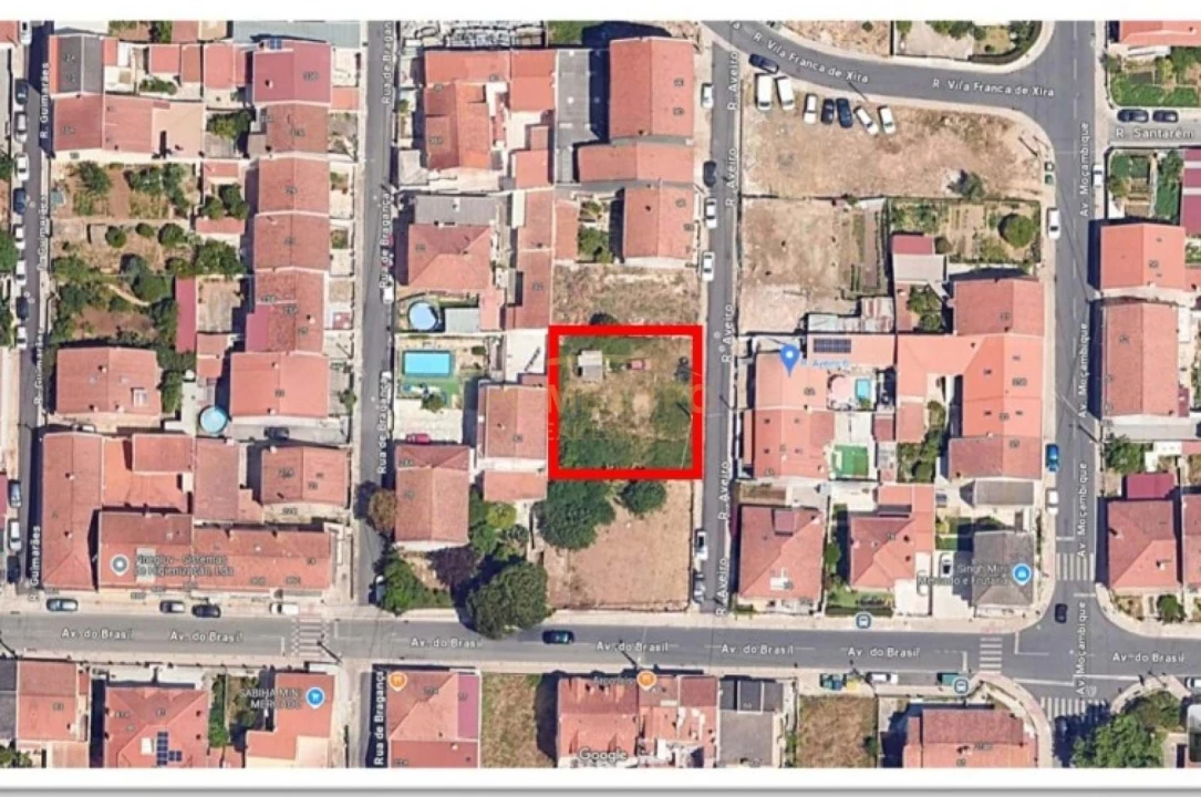 Terreno para Venda em Casal de Cambra Foto 1
